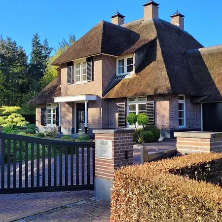 Bnb Overloon * Overloon